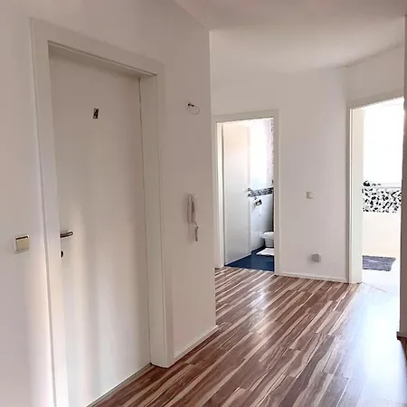 Das Erste Haus